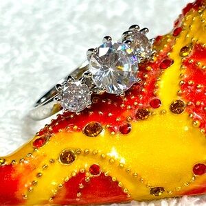 Elegant Silver Women's Ring